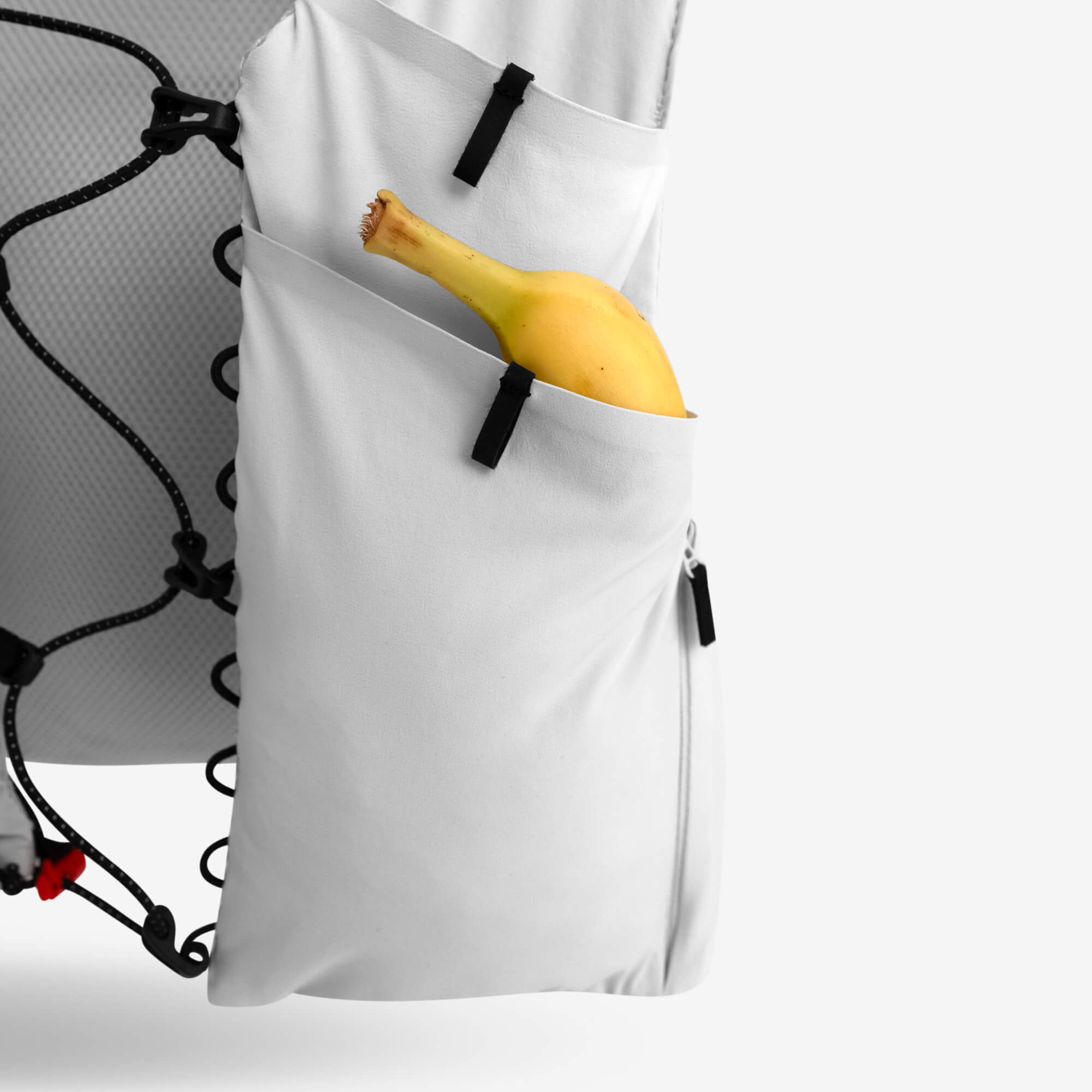 Hydration-Vest-01_Detail-Pocket