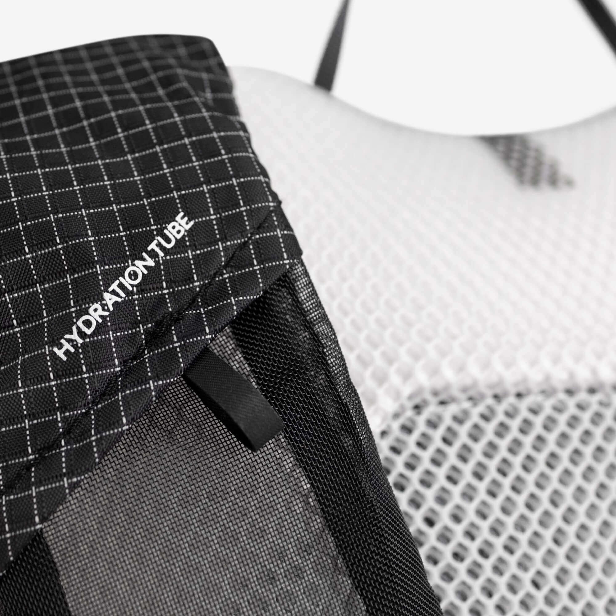 Race-Backpack-02_Hydration Tube