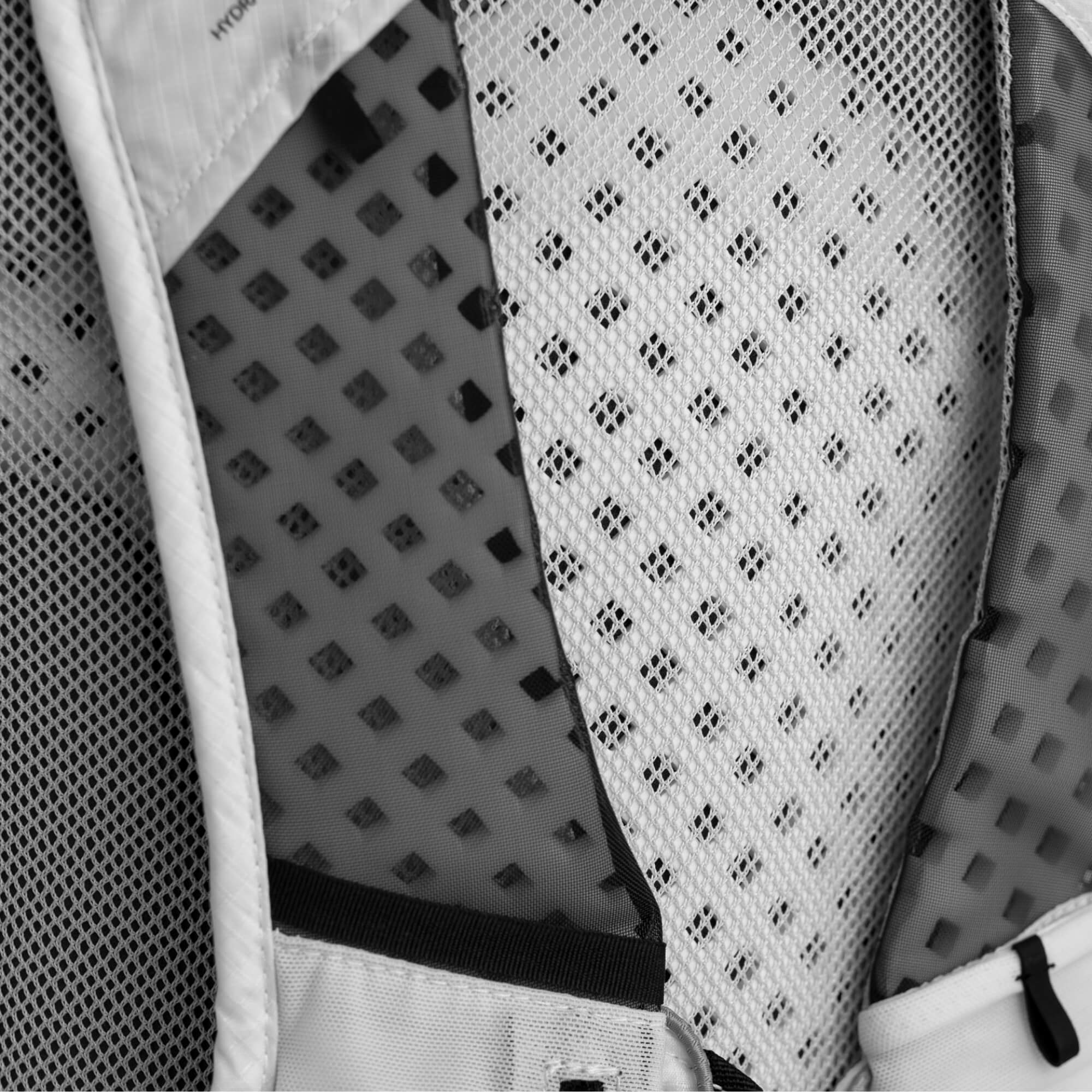 Touring-Backpack-02_Mesh-Detail