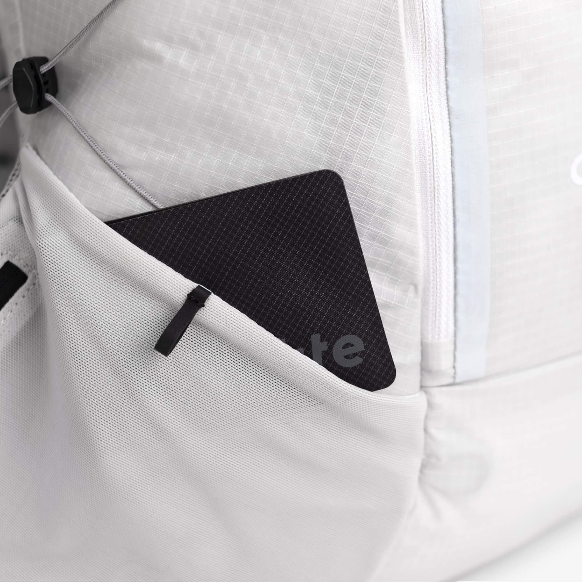 Touring-Backpack-02_Bag-Detail