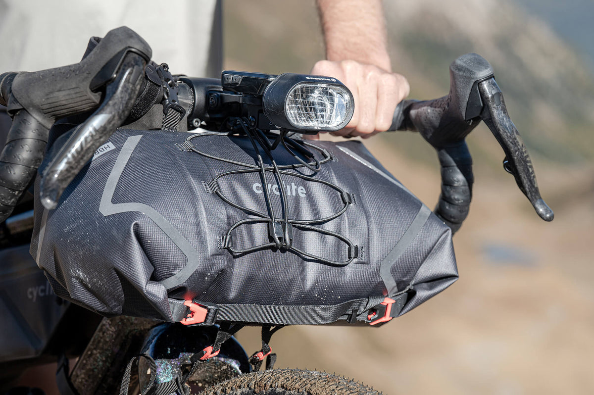 HANDLE BAR ROLL BAG / 02