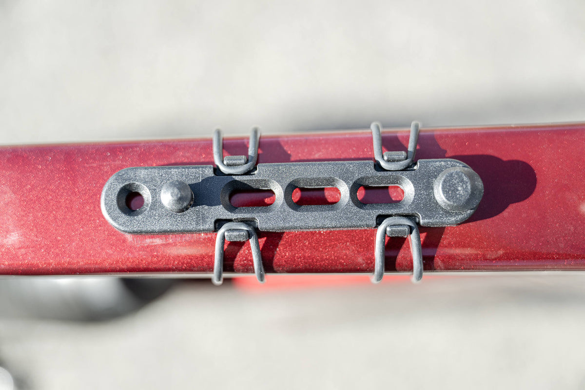NANO UNIVERSAL MOUNT / 01